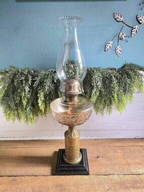 Antique Victorian Pedestal Glass Oil Lamp
